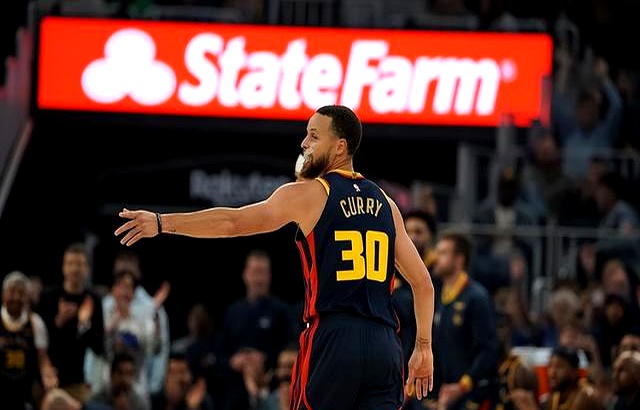 勇士惨遭溃败！库里受伤离场，球队连败3场