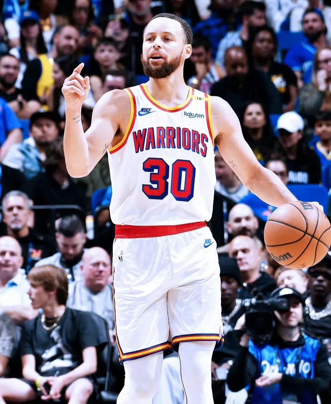 勇士主场力克开拓者，稳固西部前三位置势不可挡