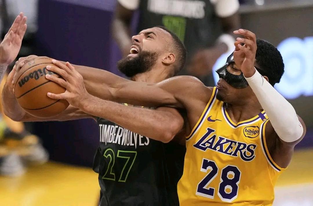洛杉矶湖人遭遇大比分失利，需调整状态
