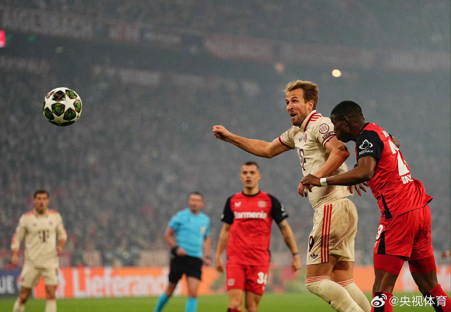 包含拜仁挑战柏林赫塔，双方将在球场上上演怎样的精彩对决？的词条