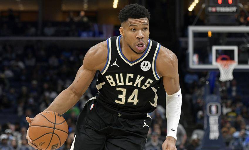 太阳横扫雄鹿，锡安统治全场的简单介绍